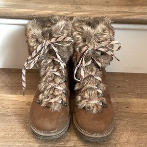 Fur lined hiking boots 8 1/2